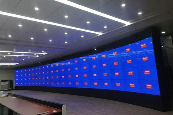 LCD拼接屏与LED显示屏的区别有哪些，该如何选择？