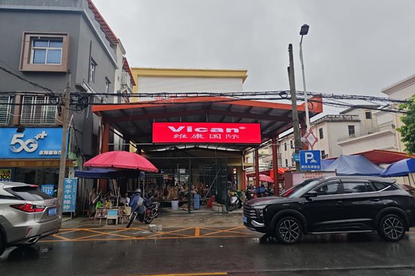 商场商店LED广告大屏一般做多大好，用P几的？