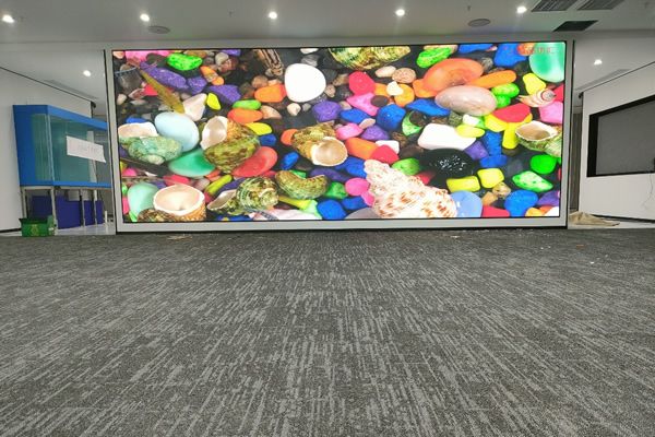 P1.86 COB 显示屏最佳观看距离及场景应用