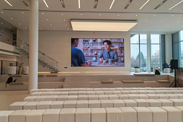 宠物消费场景升级 LED显示屏助力门店数字化运营