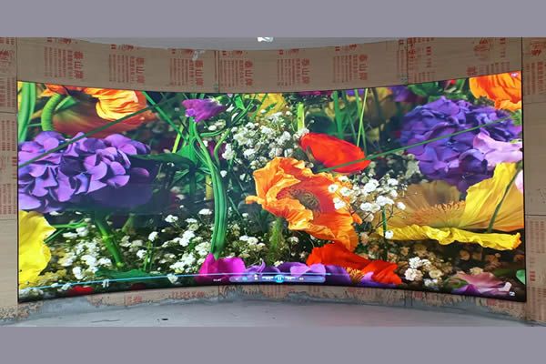指挥中心大屏幕LED方案设计要点：从需求分析到方案落地