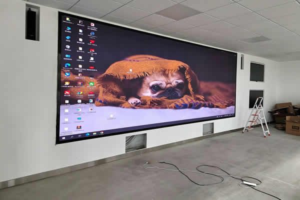 LED显示屏安装方式有哪些？壁挂、落地、吊装该怎么选？