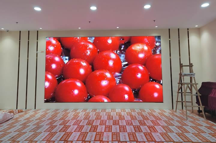 小间距LED