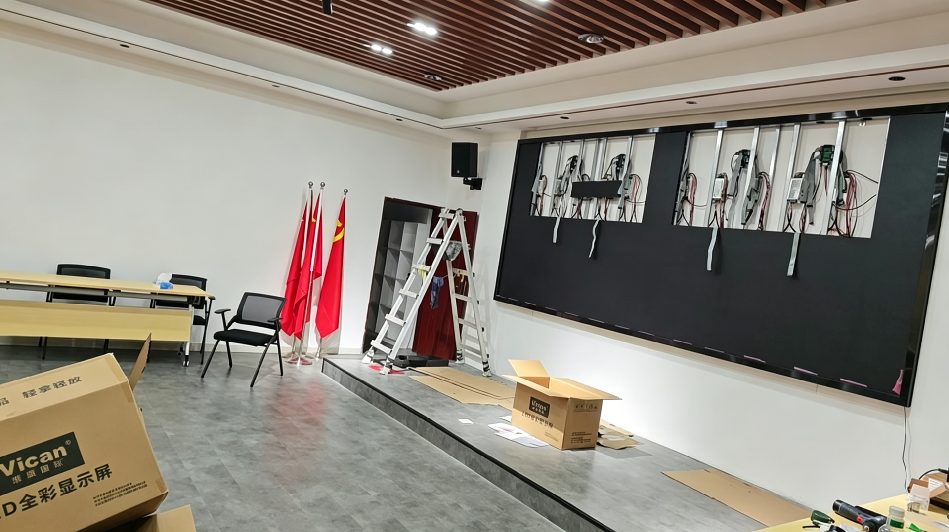 LED显示屏常见故障排查手册|死灯、黑屏、花屏原因与解决方法